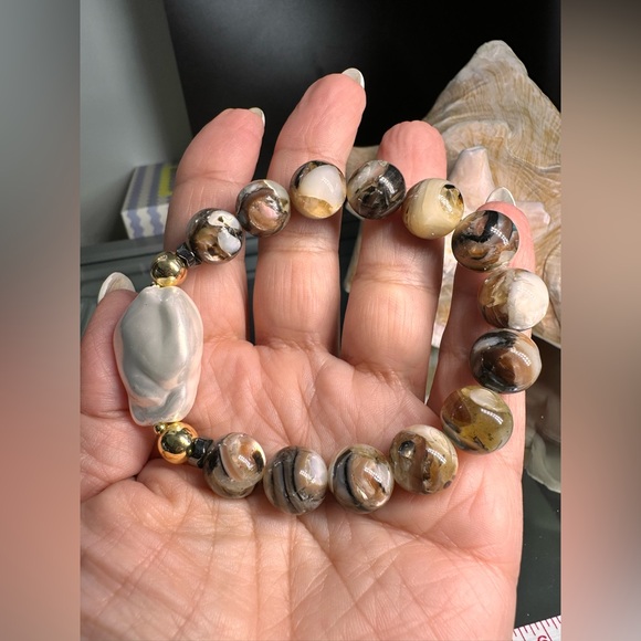 KING TROCHUS SHELL + BARROQUE SHELL PEARL NATURAL BRACELET size 7”” - Picture 9 of 12